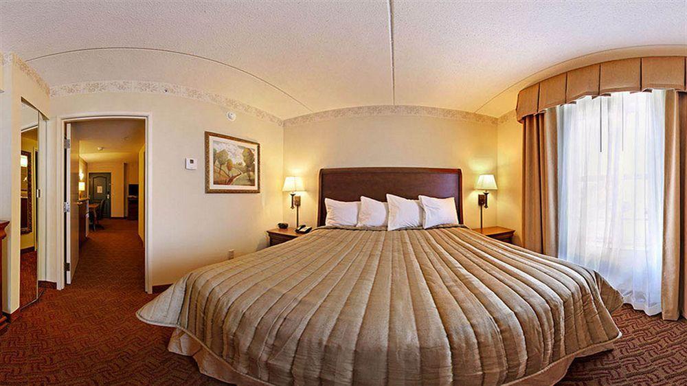 Spark By Hilton וודברידג' מראה חיצוני תמונה