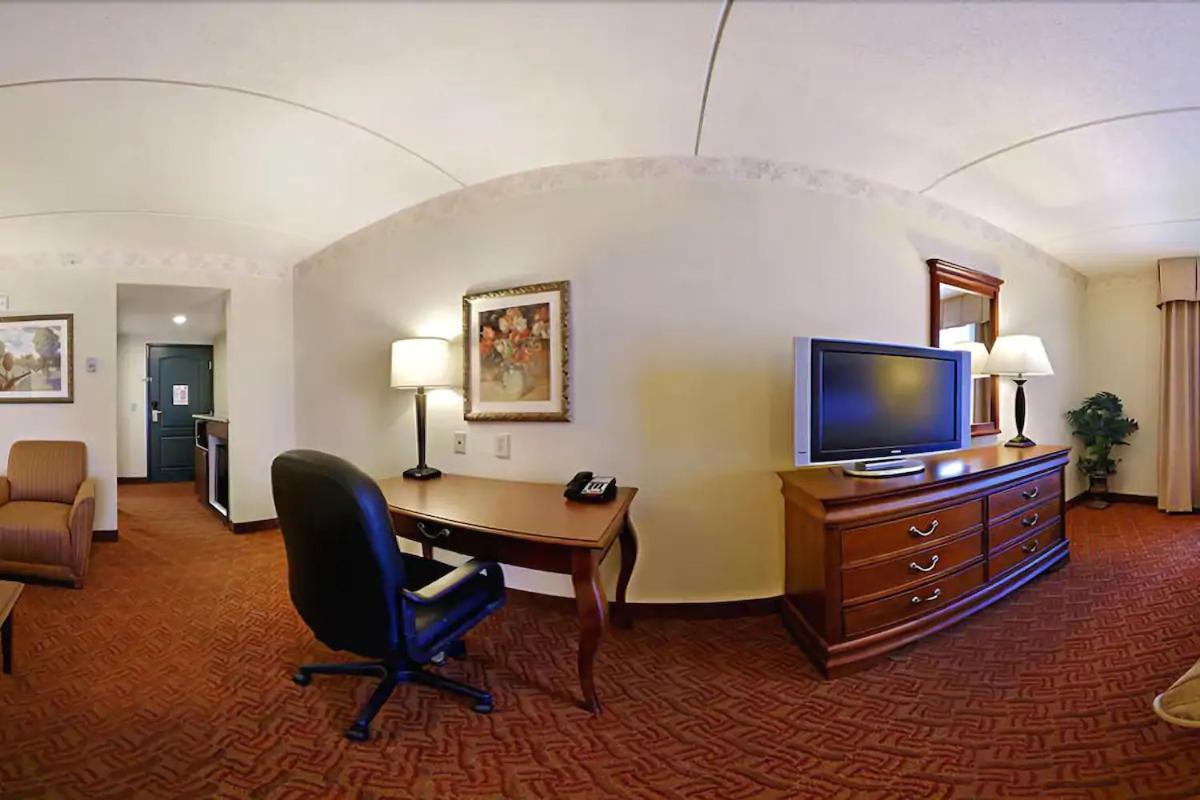Country Inn & Suites By Radisson, Potomac Mills Woodbridge, Va מראה חיצוני תמונה